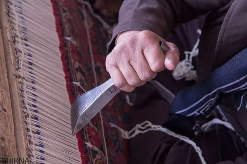سالانه 290 هزار مترمربع فرش دستباف در آذربایجان غربی تولید می شود