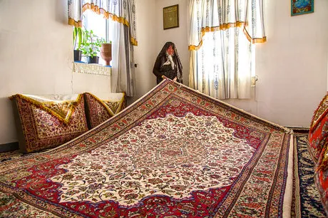 تلخی ها و شیرینیهای فرشبافی خراسان رضوی در سالی که گذشت