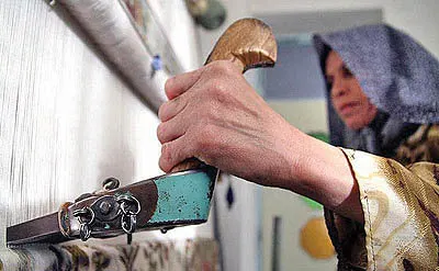 گره کور مشکلات بر دار فرش لرستان