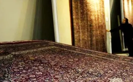 موزه فرش سه تخته فرش عمواغلی را خریداری کرد