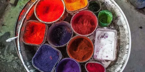 طرز ساختن رنگهای مورد مصرف در نقشه فرش