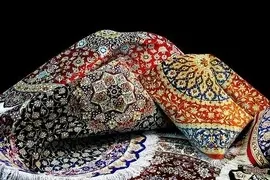 توسعه صنعت فرش، موجب رونق اقتصاد خانوار میشود