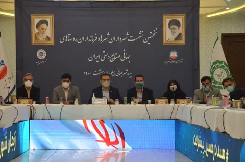 میبد از قدیمی ترین مراکز تولید فرش دستباف ایران
