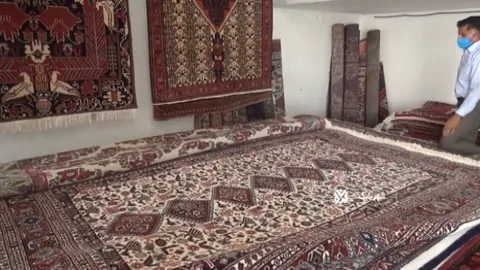 فرش ذهنی باف شهر بابک در آستانه جهانی شدن