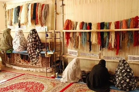 ۲۹ هزار متر مربع فرش دستباف در زنجان تولید شد/ معرفی ۳ هزار نفر برای بیمه