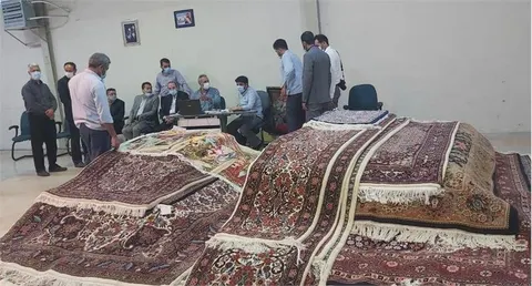 فروش 360 متر از تولیدات فرش مددجویان سنقری در شورای قیمت گذاری فرش دستباف