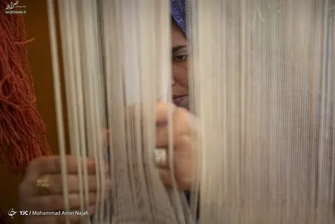 گزارش تصویری از قالیبافی در اردوگاه