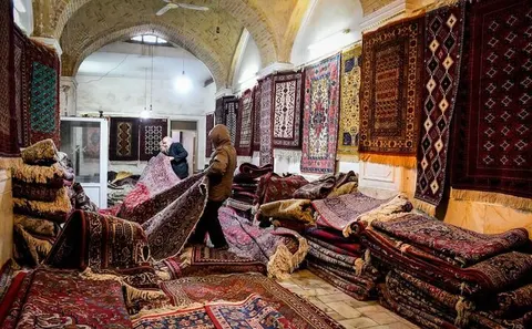 فرش دستباف مازندران نیازمند بازاریابی و بازارچه است
