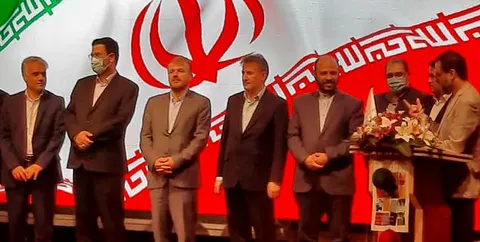 مجلس دست دولت را در زمینه صادرات و حمایت از فرش دستباف و اصیل ایرانی باز گذاشته است