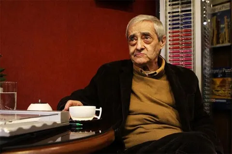 احمدرضا احمدی: حرف اول دنیا را در فرش و شعر می زنیم