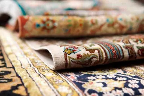 پاک کردن آسان لکه نوشابه را از روی فرش