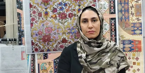 دنیای تار و پود فرش ایرانی به روایت بانوی هنرمند نصف جهان