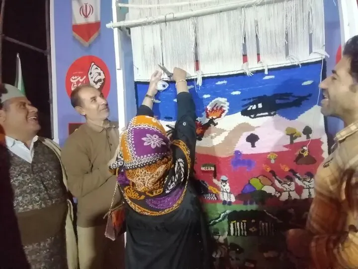 رونمایی از گلیمفرش «حماسه برنوها» در یاسوج